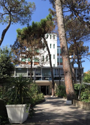 B&B Promenade Hotel Simple Milano Marittima